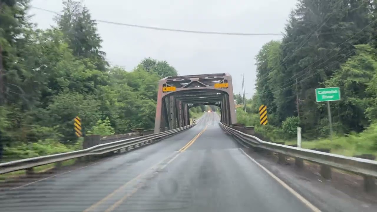 Driving through Forks, Washington where Twilight was inspired 