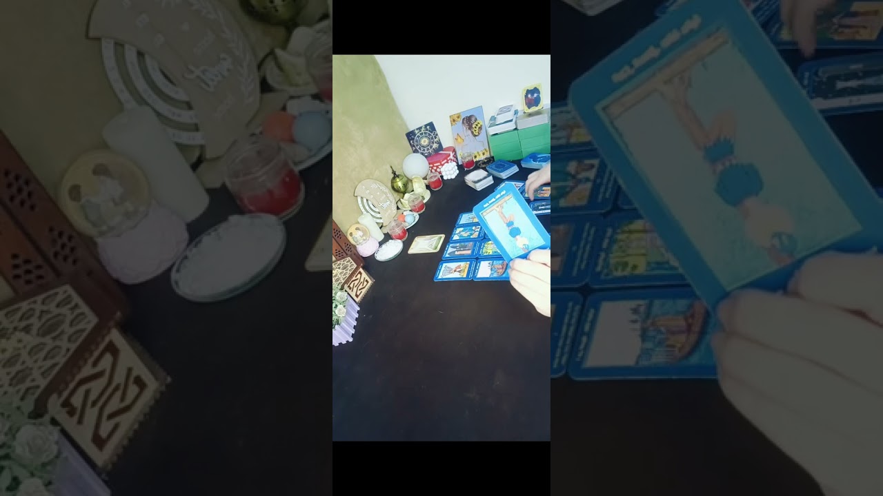 برج الدلو♒الشخص اللى فى بالك مشاعره شايفك اوزى بيقول ايه لنفسه عنك نواياة خطواته#تاروت #الابراج