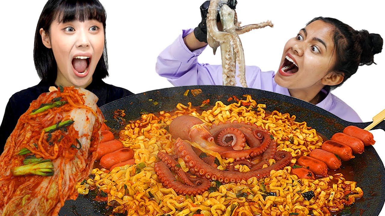 산낙지 솥뚜껑 낙지라면 먹방 Octopus Korean Spicy ramen ZOANA Mukbang #mukbang #라면 #먹방