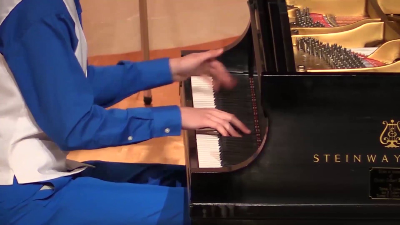 Daniel Souvigny performing 