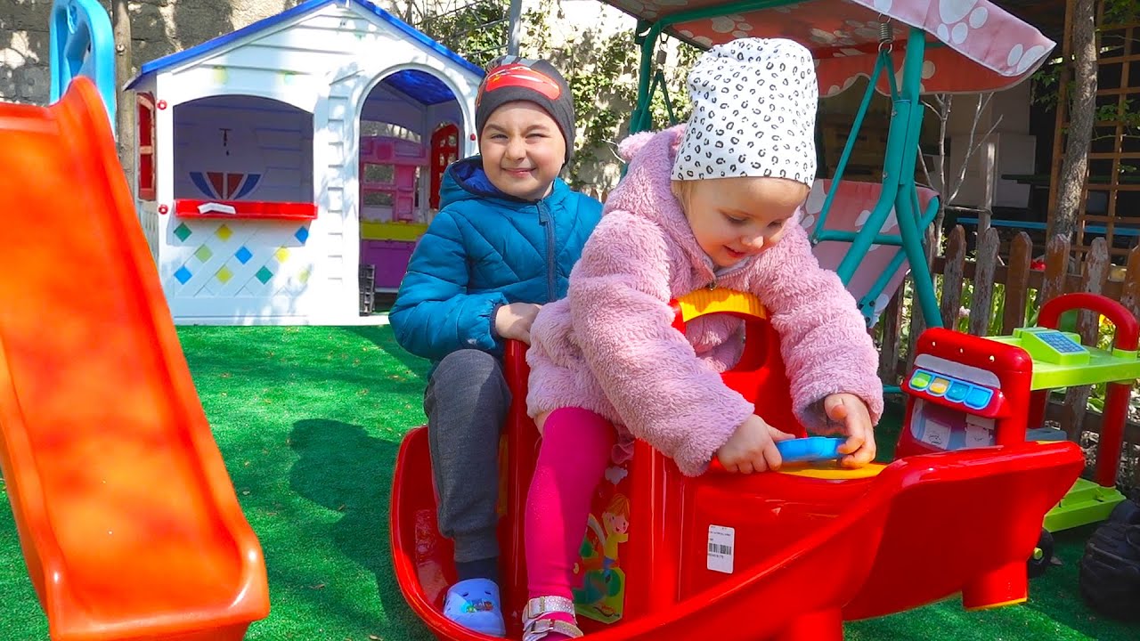 Mini terenul nostru afara