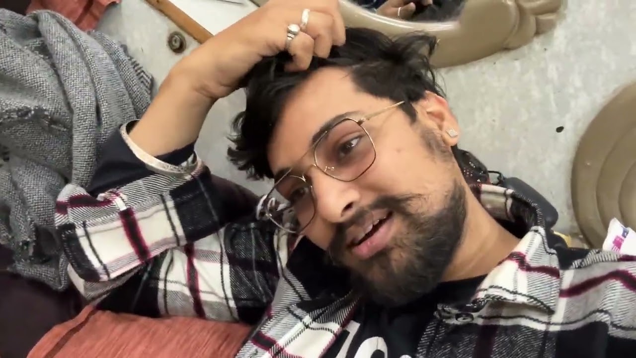 Gadi k ac m esi dikkt aa skti h socha ni tha😅