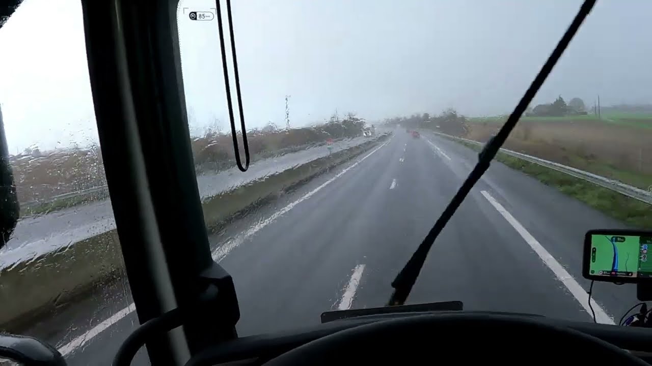 #69/14   Francja wita deszczem i wiatrem
