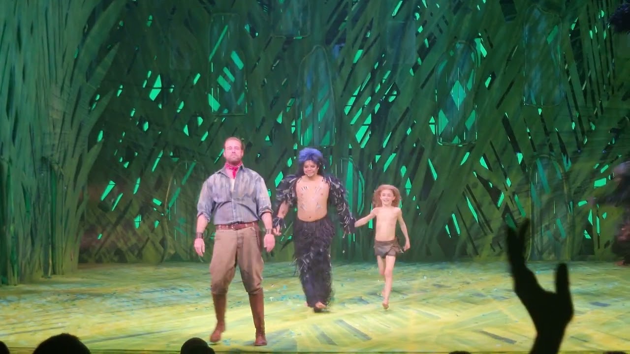 Disney Tarzan das Musical Stuttgart 18.02.2024 Soiree 19:00 Finale Schlussapplaus