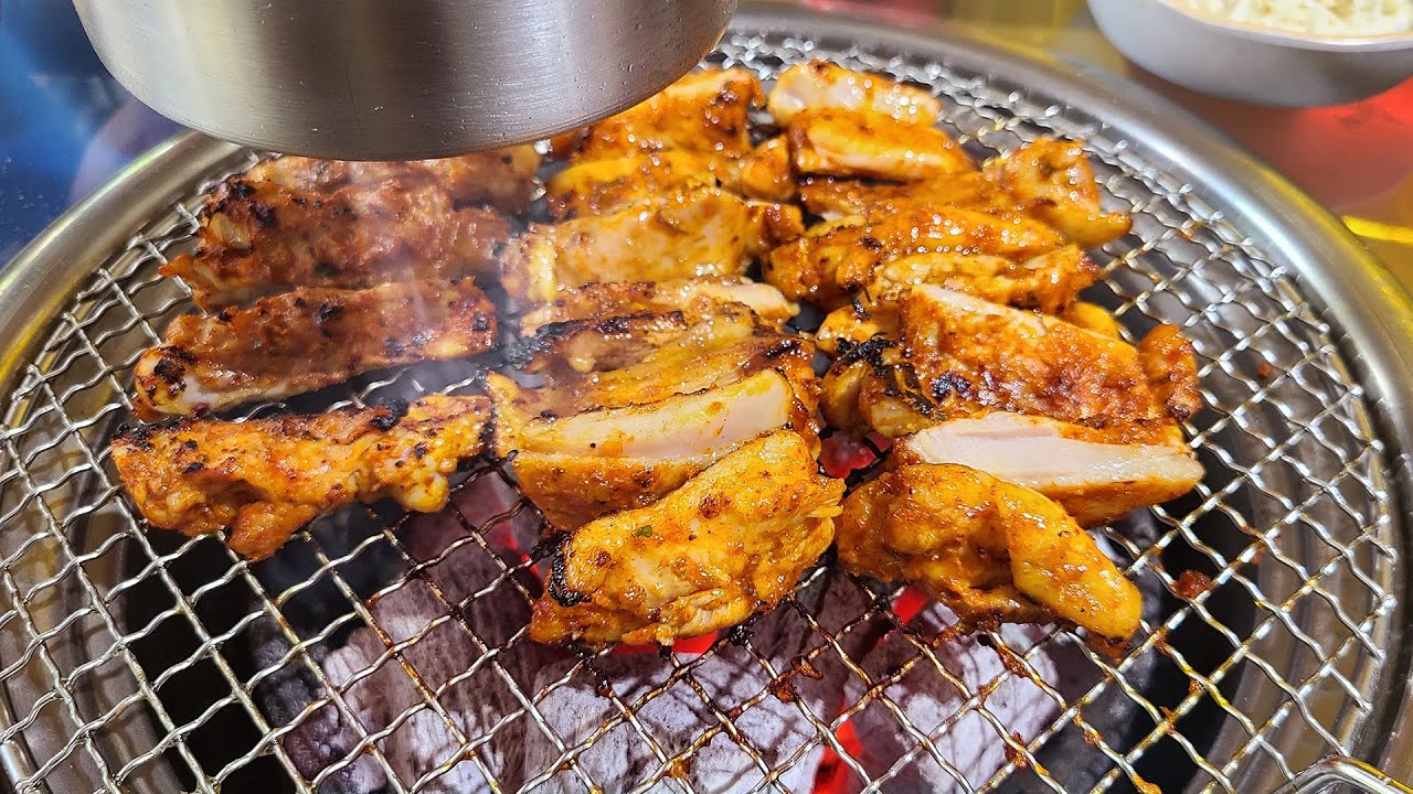 닭이 신선해서 내장까지 맛있는 숯불 닭구이집 - 신사 은화계