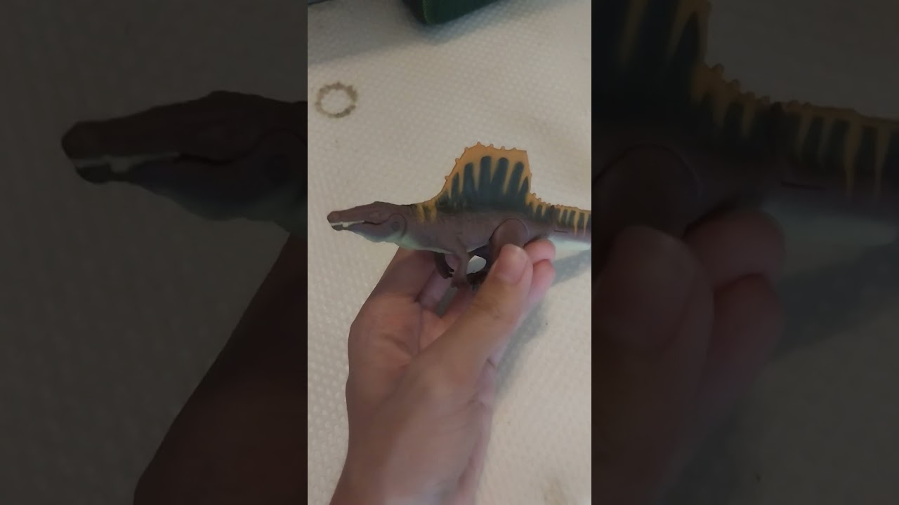 Takara tomy jurassic world rebirth spinosaurus (Hunter)