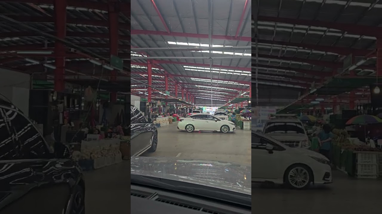 บรรยากาศค้าส่งผลไม้ (อาคาร 3) ตลาดล้านเมือง จังหวัดเชียงราย