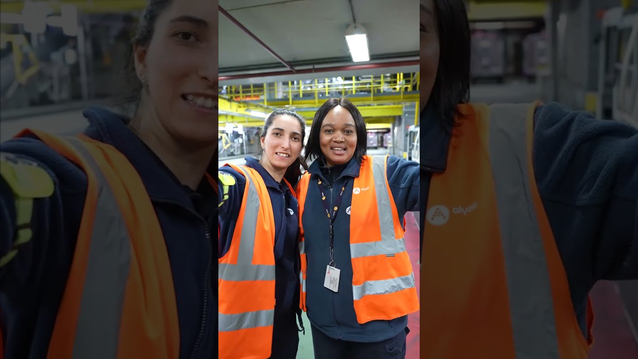 Journée internationale des femmes  //  Bagagistes chez Alyzia