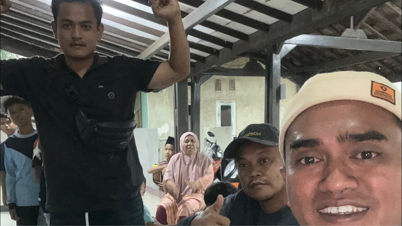 TiTip Berbagi takjil Dan donat untuk buka puasa