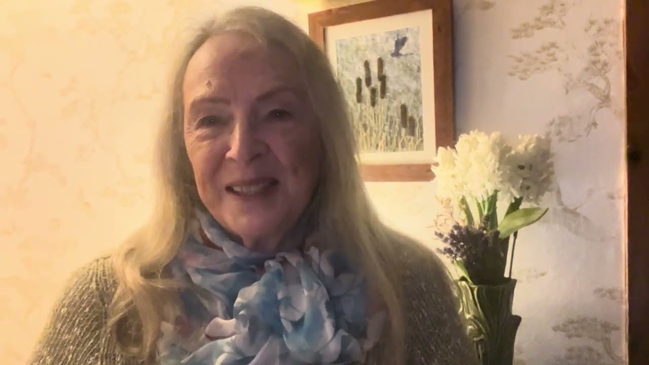 Слёзы — слёзы радости, слёзы печали, слёзы переполняющих — пусть они текут и выполняют свою функцию.