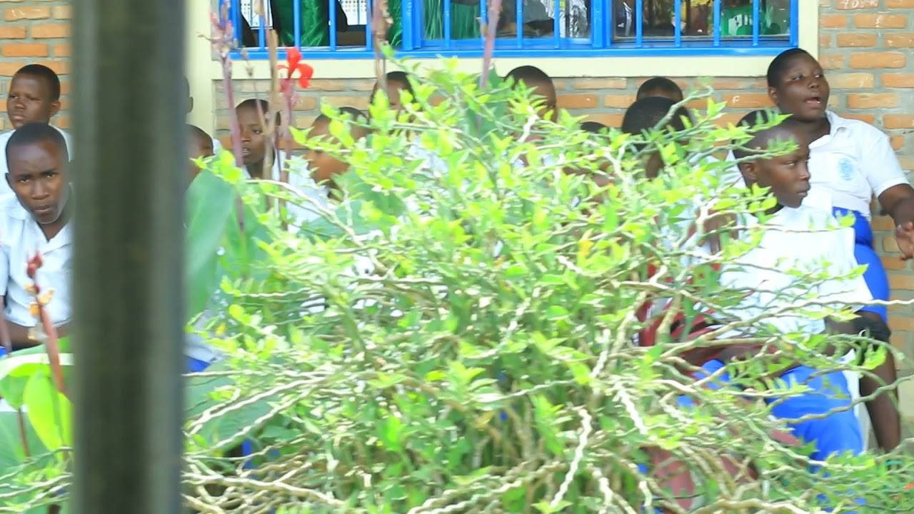 LYCEE SAINTE FAMILLE KINAMA