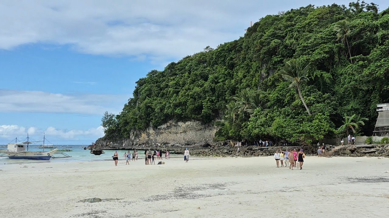BORACAY ISLAND: THE ULTIMATE BEACH GETAWAY WHERE WHITE SANDS MEET BLUE SKIES