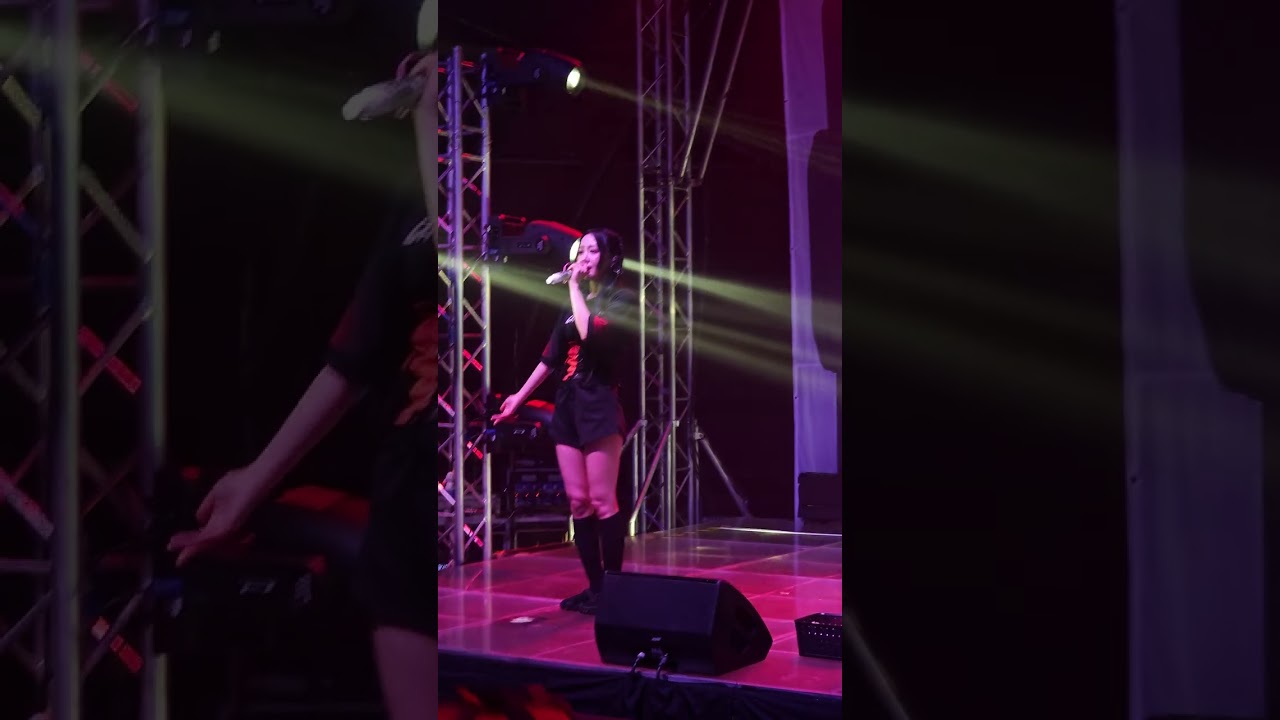 250902 이브 Yves in Manila - Tik tok