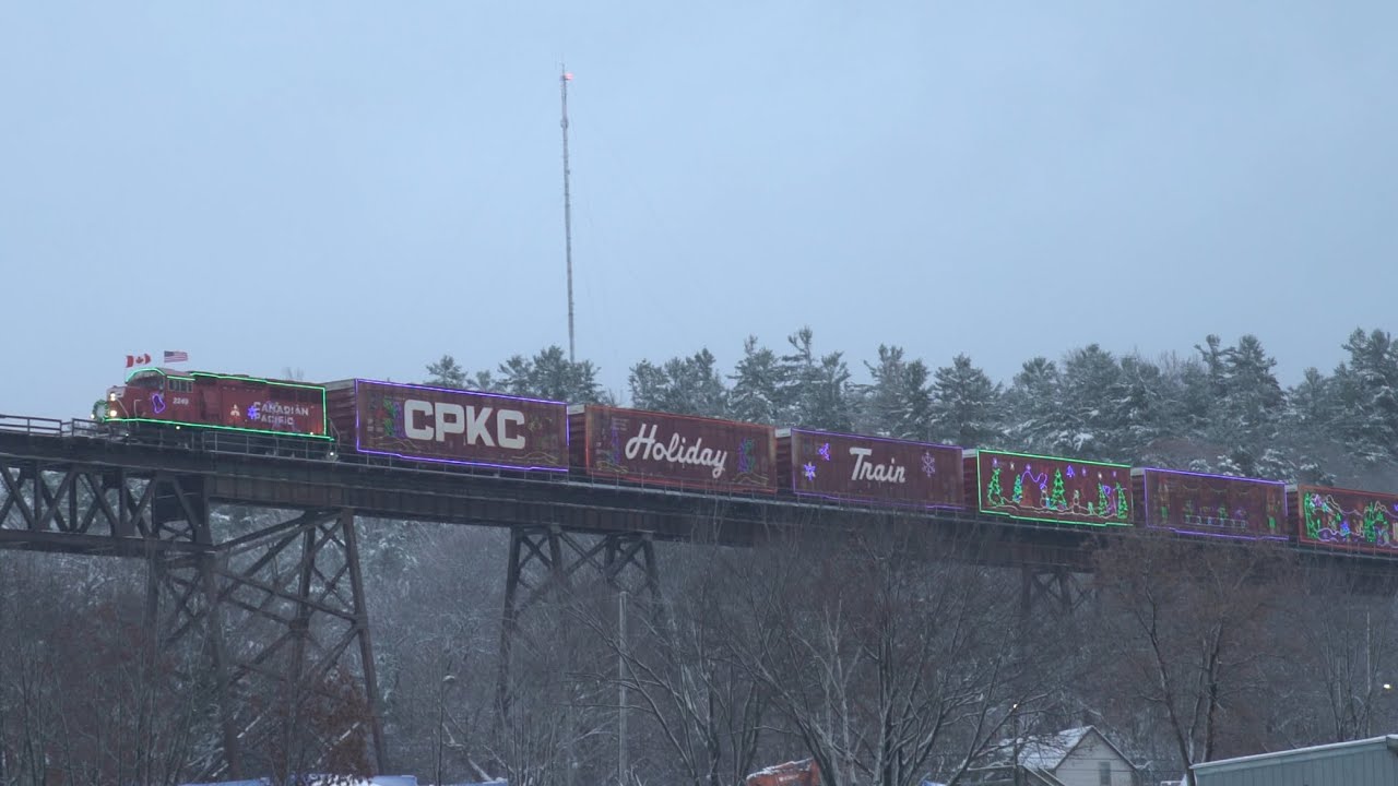 4K! The 2025 CPKC holiday train!