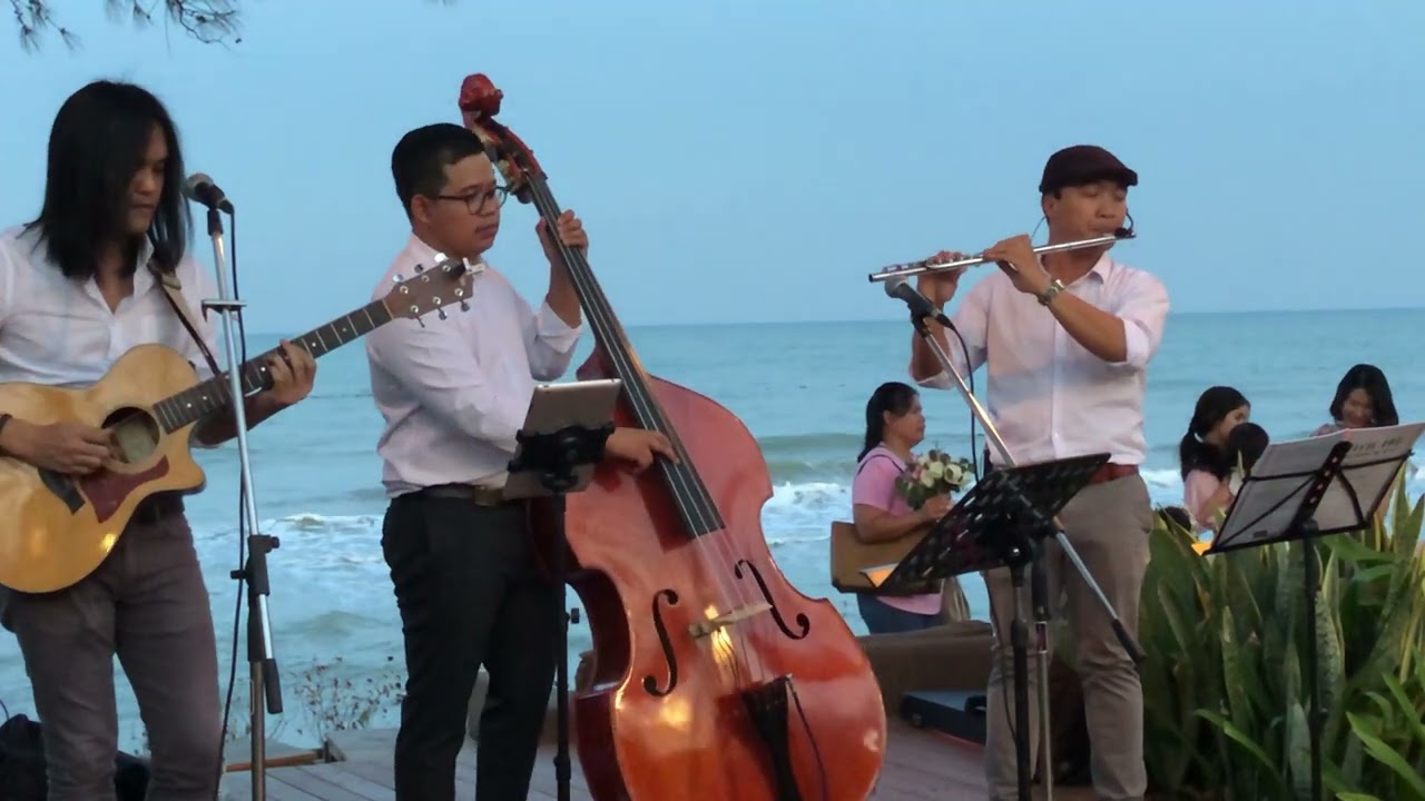 #ThaDayThailand #Patiparnp #bluebossa #cover #bossanova #flute #guitar #doublebass
