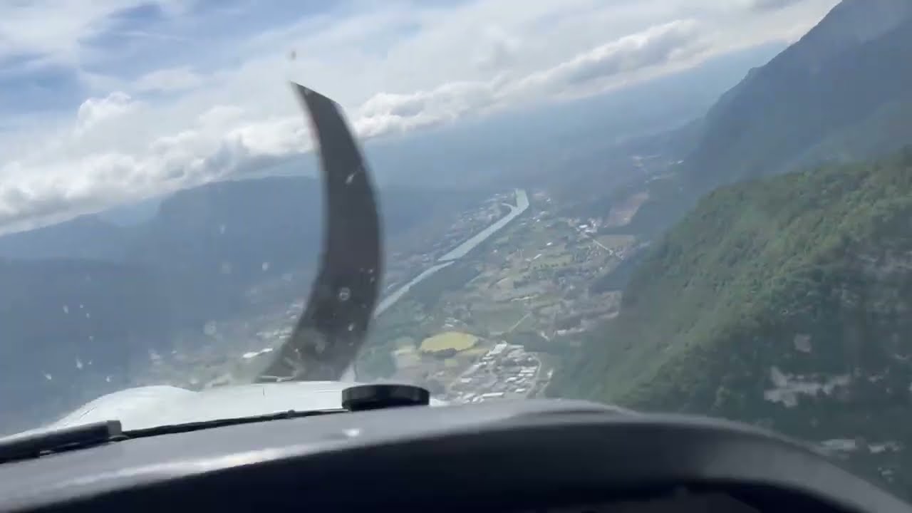 Bumpy approach into Grenoble Le Versoud (LFLG)