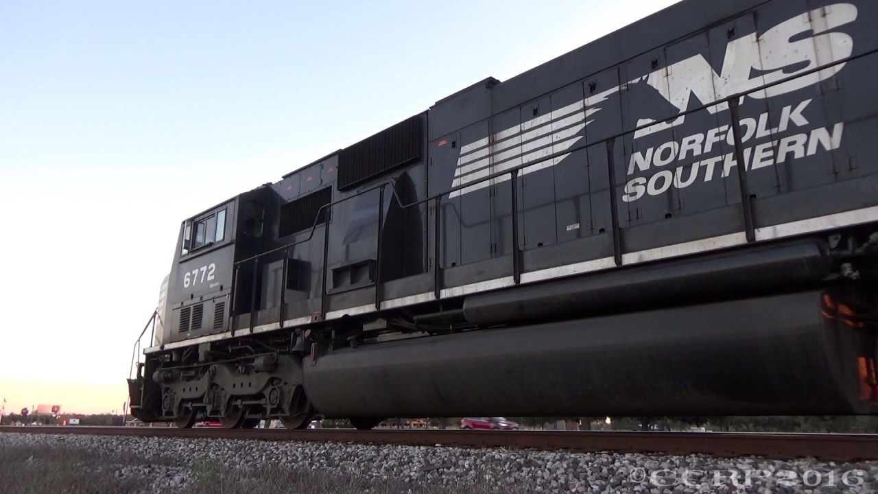The voice of a dying breed: EMD 16-710G3A SD60M idle [No Looping]