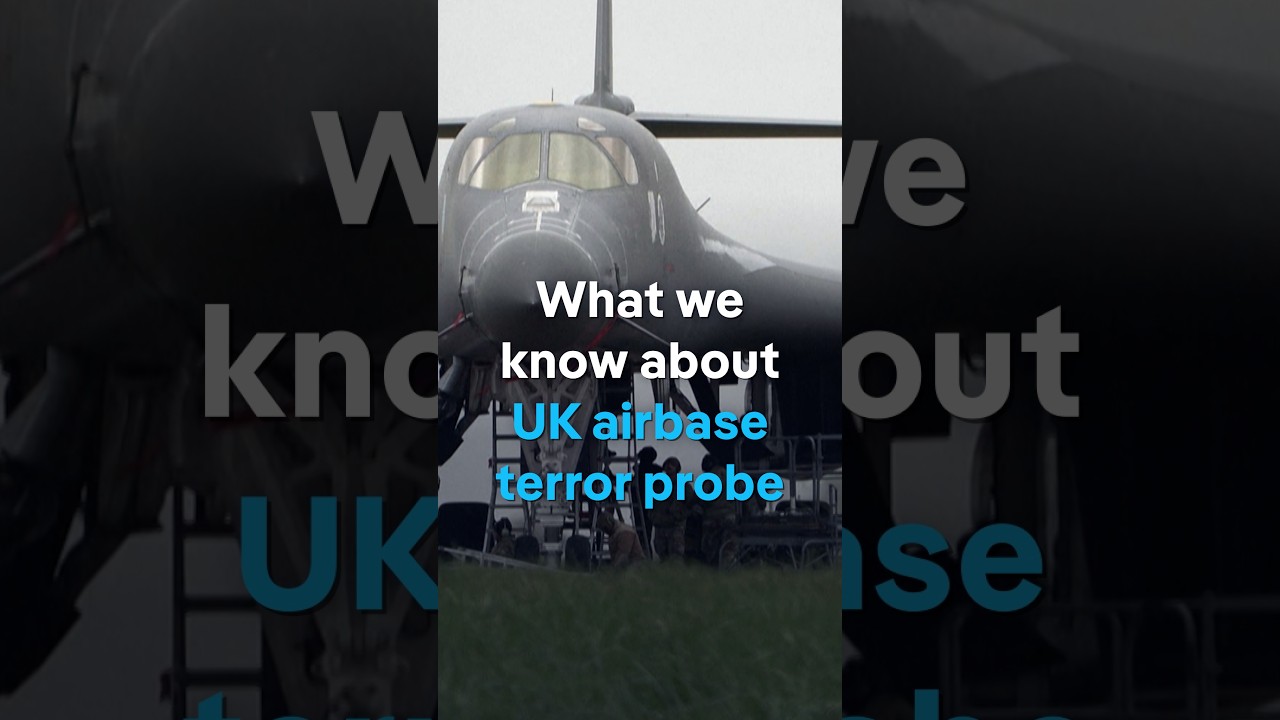 UK police investigate suspected terror plot at British airbase used by the US | DW News