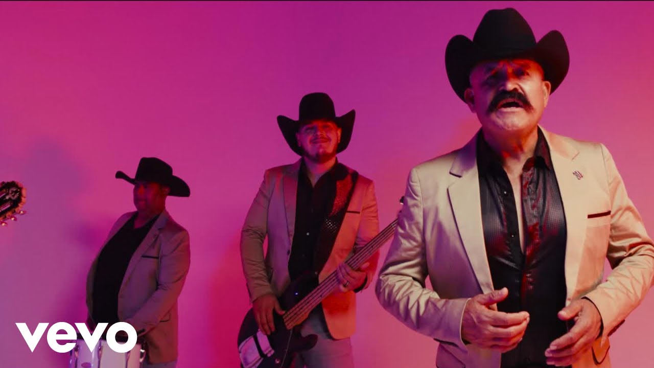 Pepe Tovar Y Los Chacales - Que Bonito Amor (Official Music Video)