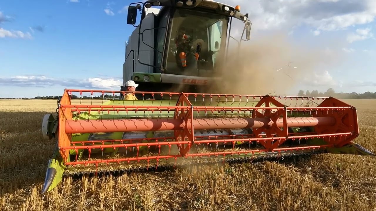 Barley harvest 2021 - Claas Tucano 320