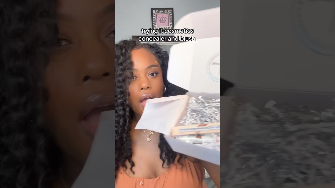 new it cosmetics concealer and blush 🙈 thoughts? 💗