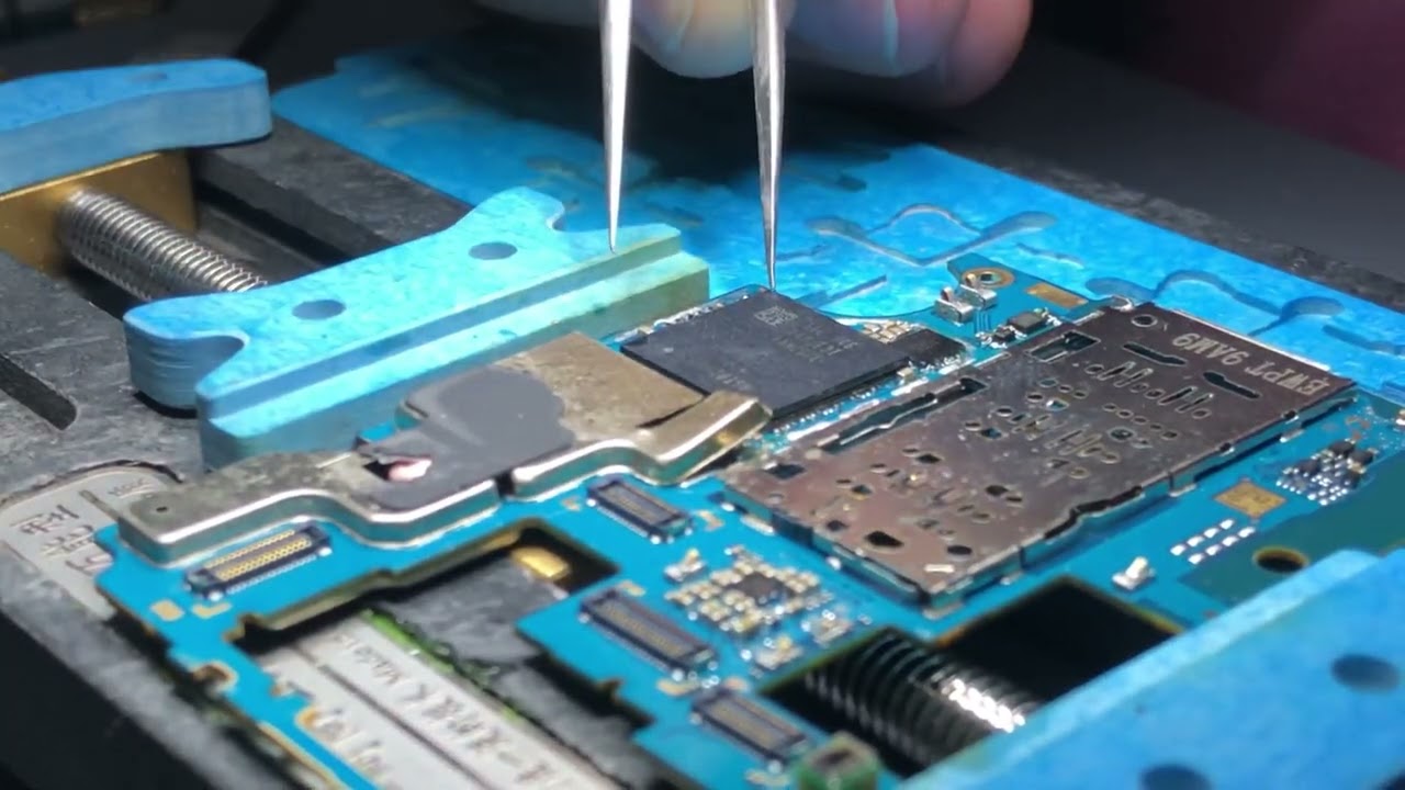 حل مشكلة ريستارت سامسونج A51 عن طريق شبلنة و اعادة صب رجول المعالج Samsung A51 CPU Reballing