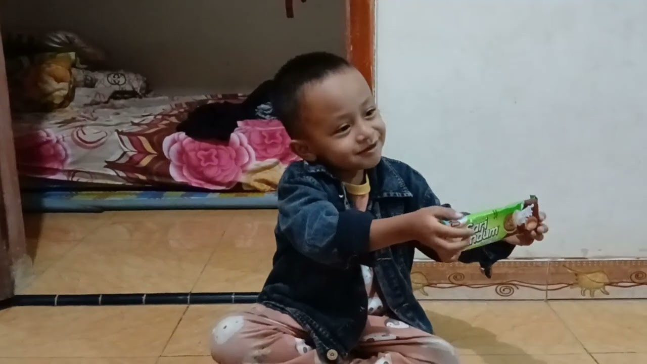 Belajar ngevlog lagi reza mukbang jajanan warung kecil didesa@adyanakdesaVLOG