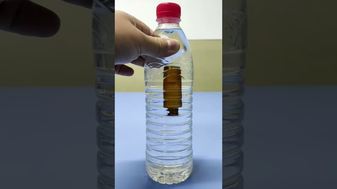 Simulating Submarine Principles with a Water Bottle &ndash; Do You Get It?  #scienceexperiments