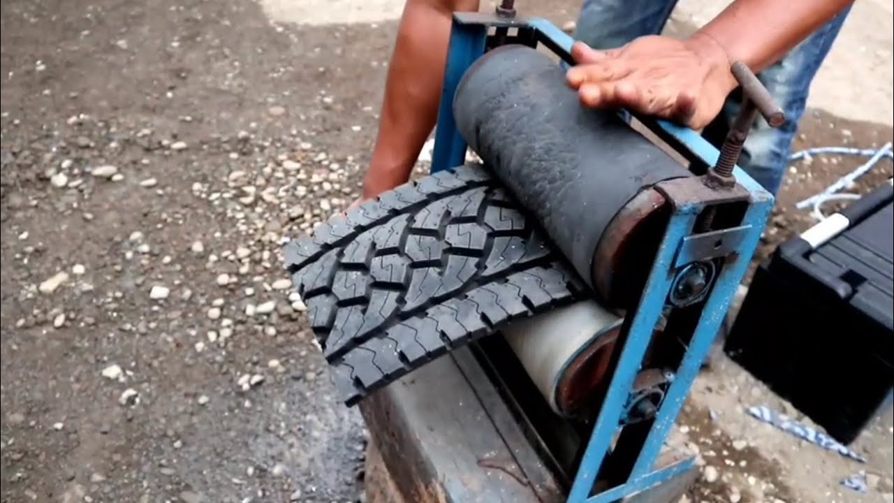 Making sandals with vulcanized rubber waste
