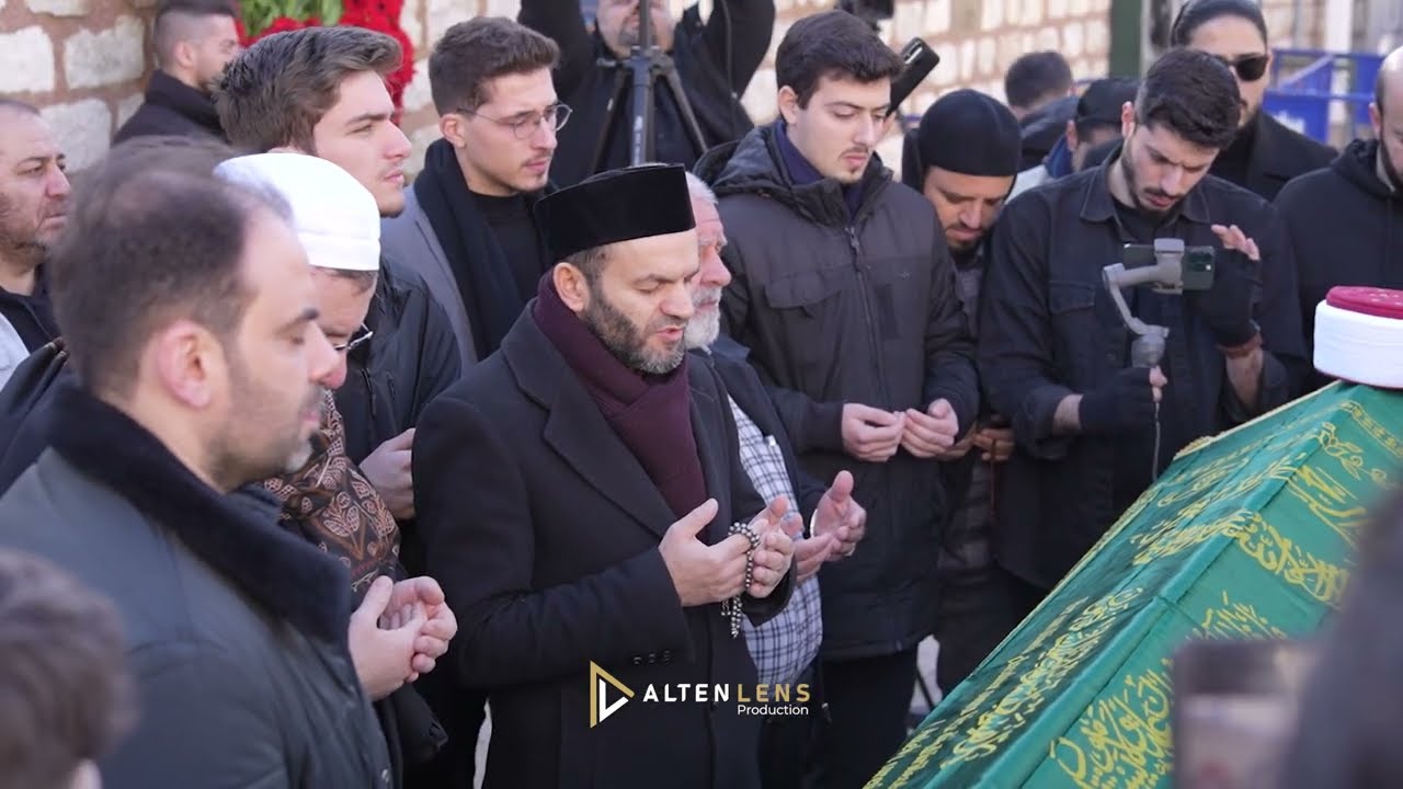 تشيع جنازة الشيخ سارية الرفاعي في جامع الفاتح باسطنبول