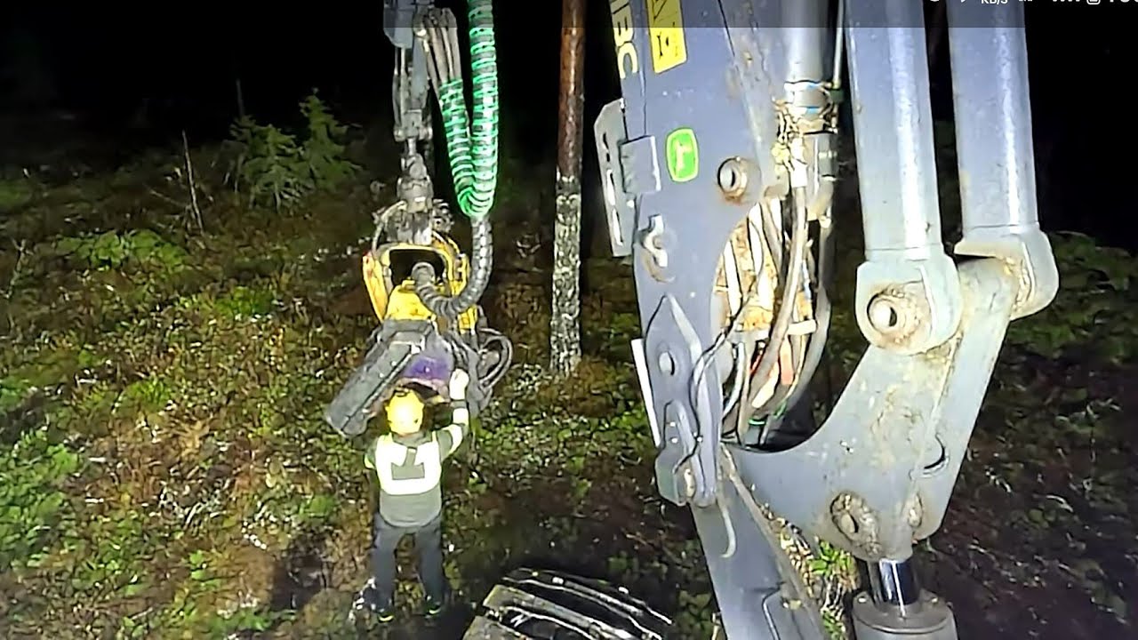 Lumet suli ja siemenpuuhakkuuta John Deere 1170G IBC H423