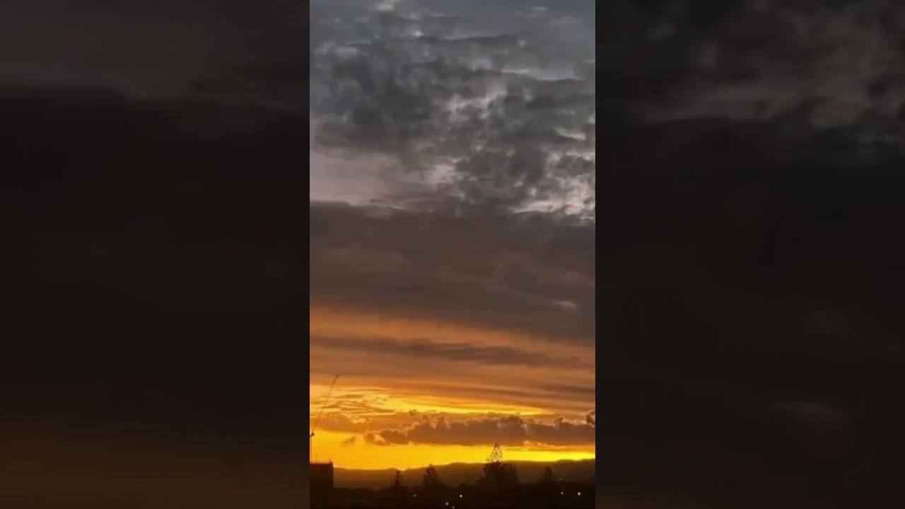 Gold Coast Sunset 🌅 ☀️💛🧡 