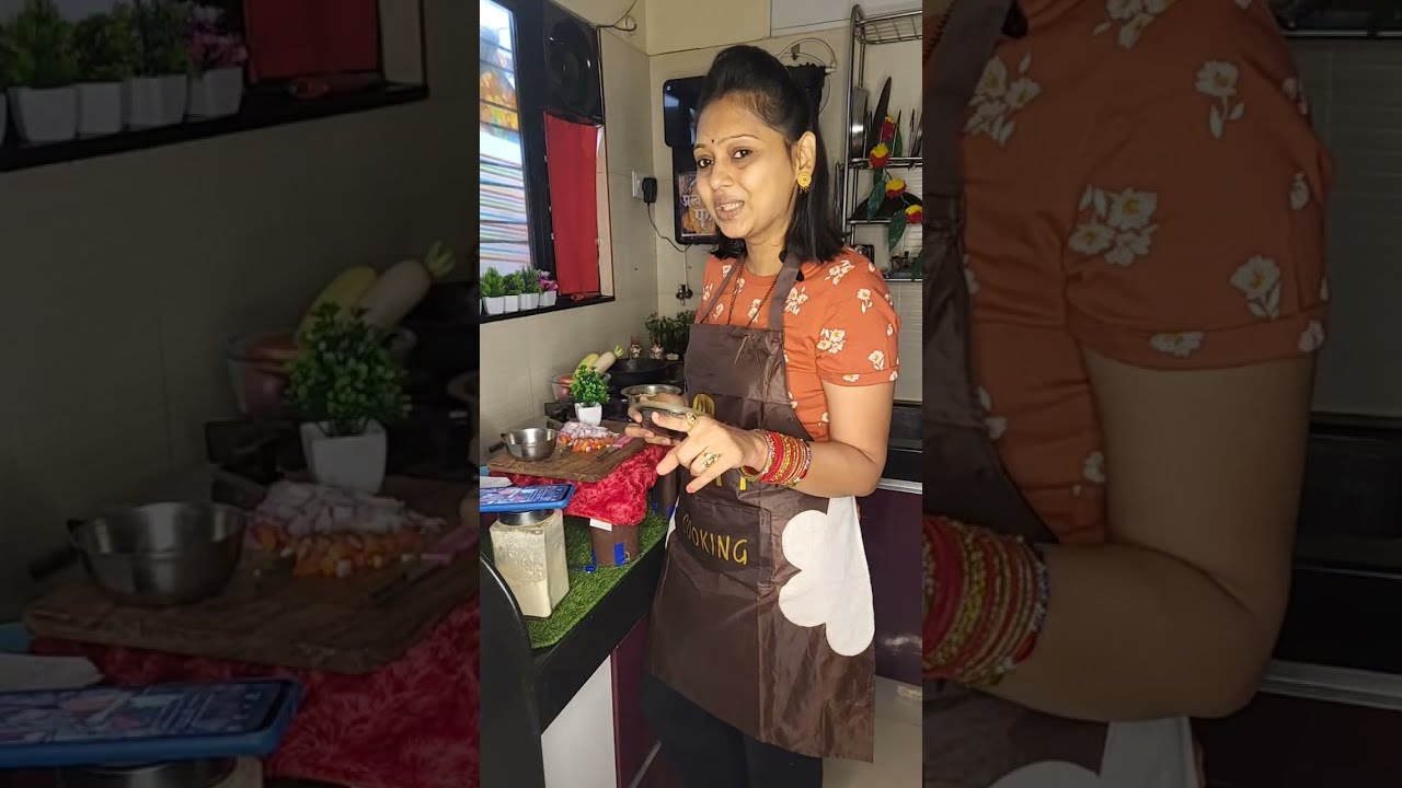 अस्सल गावरान बेत: फ्लॉवरची रस्सा भाजी आणि बाजरीची भाकरी | Live Cooking
