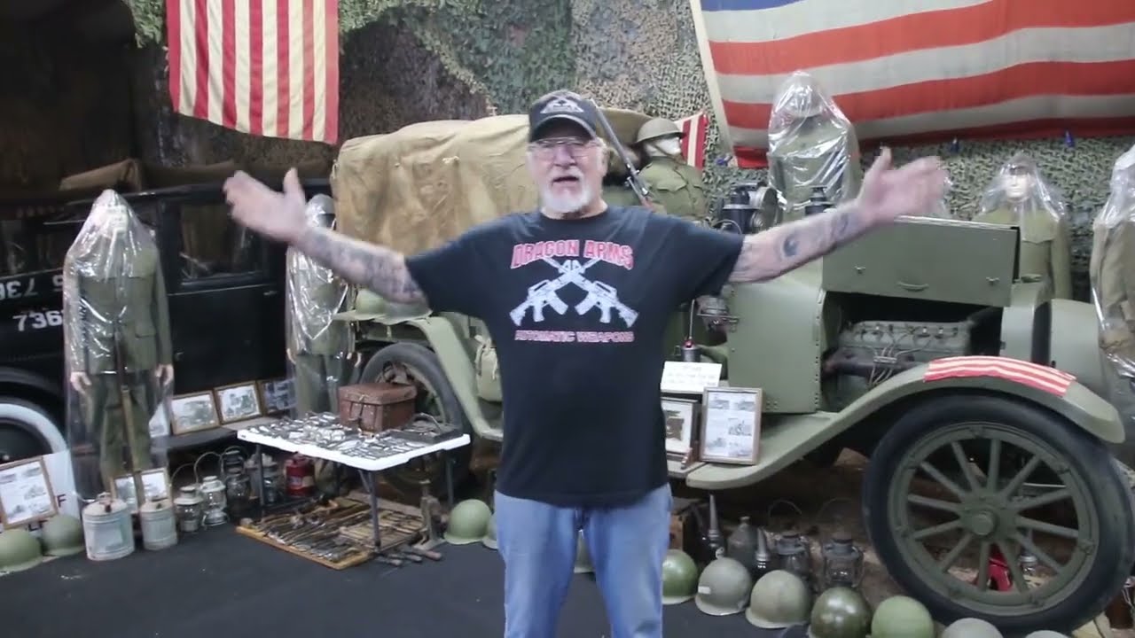 Отправьтесь на экскурсию с Dragonman по его военному музею