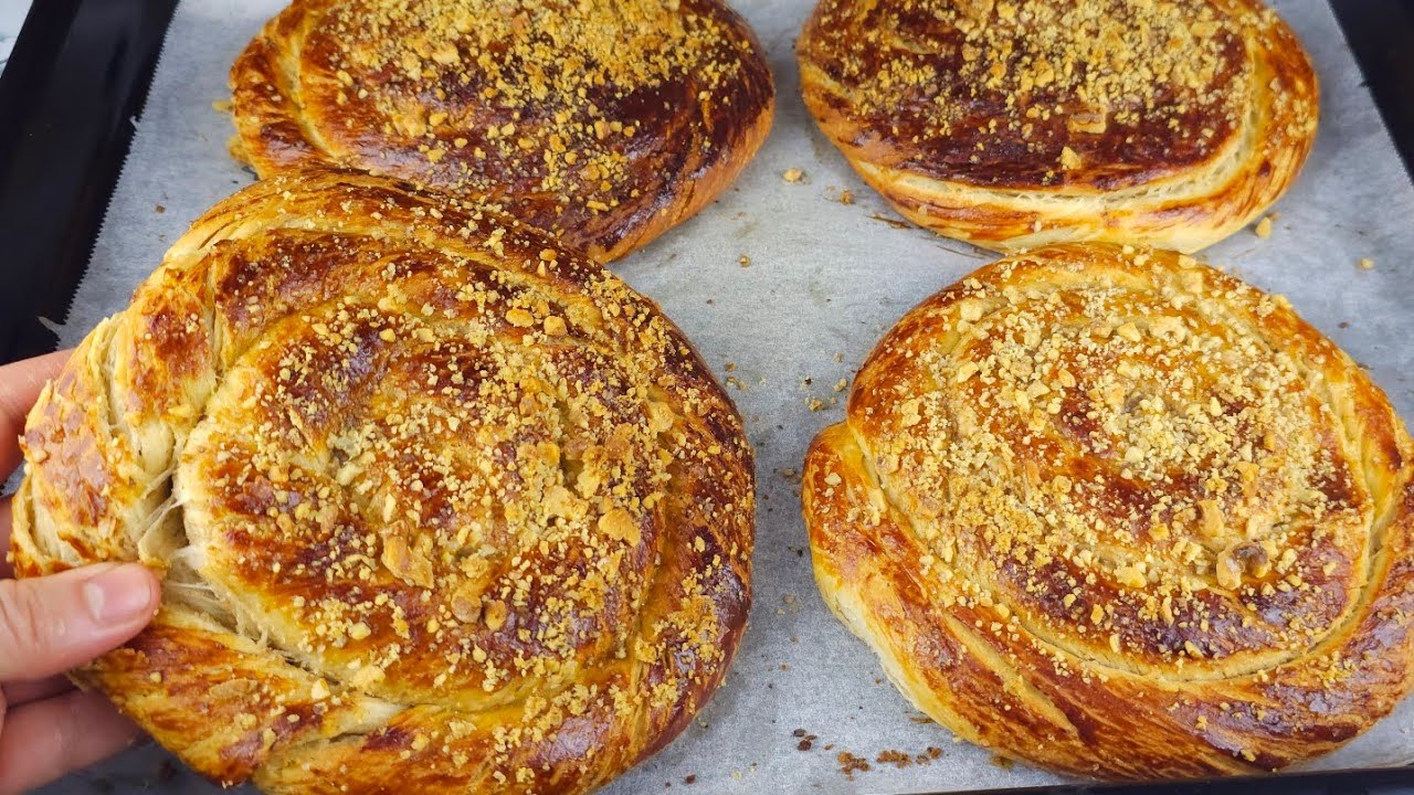 ‪ Hiç Abartmıyorum Bir Yiyen Bir Daha İstiyor Tel Tel Ayrılan Tahinli Cevizli Çörek Tarifi