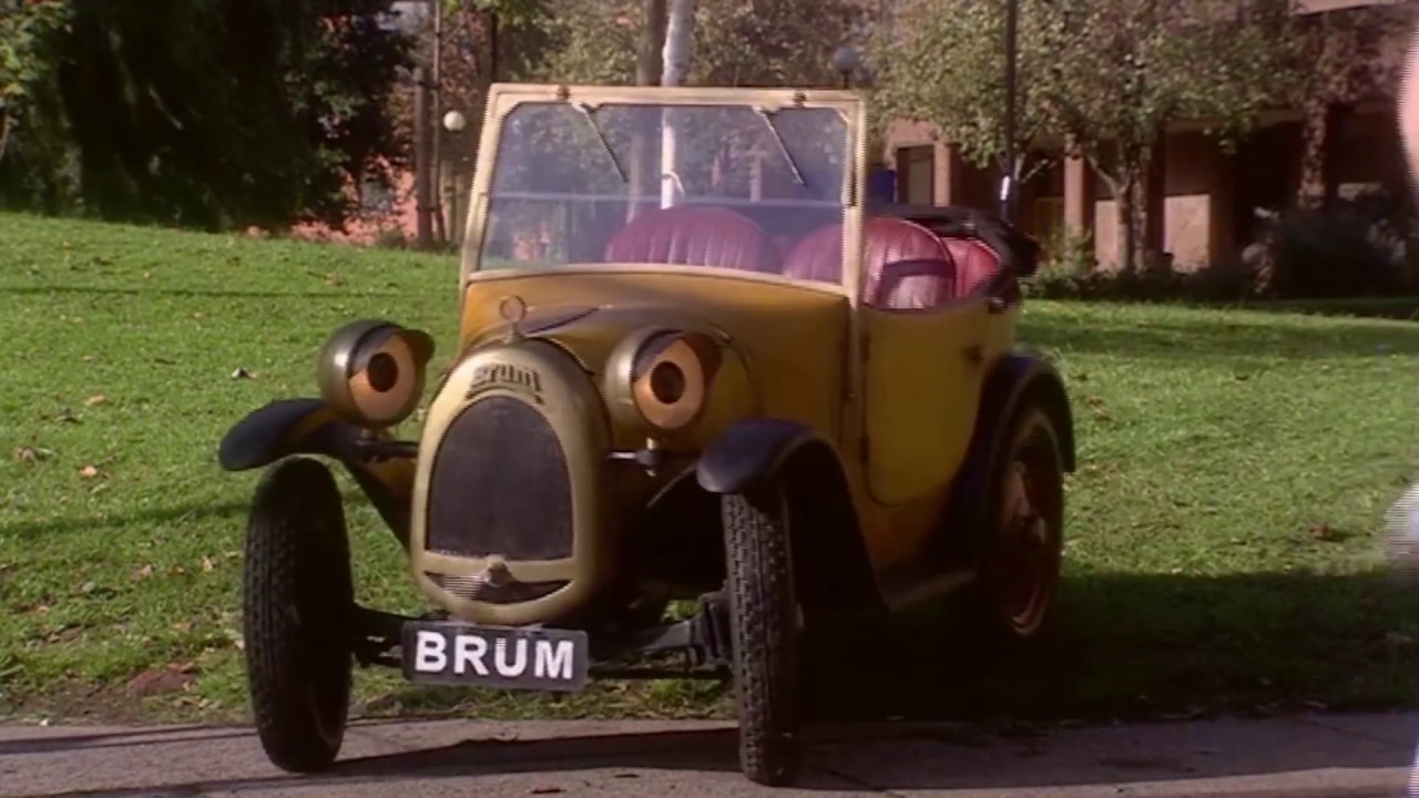Brum 405 | FOOTBALL HERO | Kids Show Full Episode