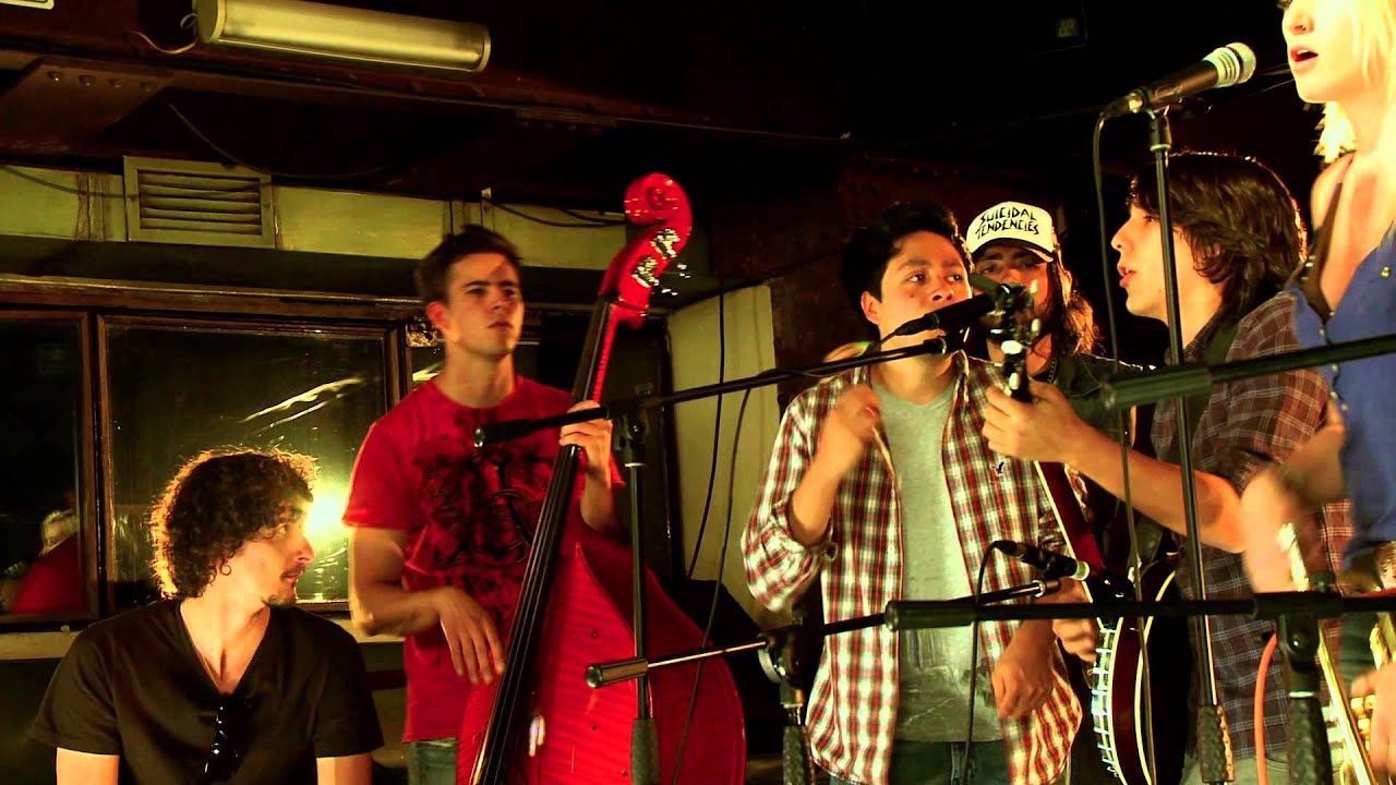 Palomazo Pata Negra Rumbo al VL13 - Jenny and the Mexicats, Oceans Acoustic y La Banderville