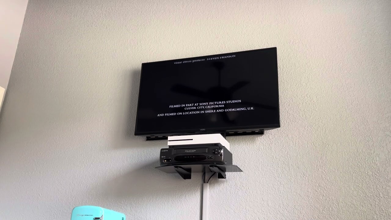 The Holiday (2006) end credits