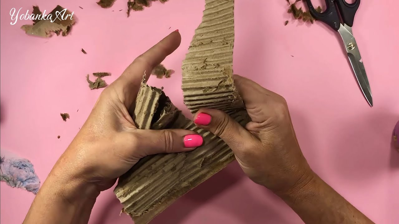 3 IDEAS FACILES / Como hacer un cuadro f&aacute;cil, decoupage con cart&oacute;n un frasco y una bandeja