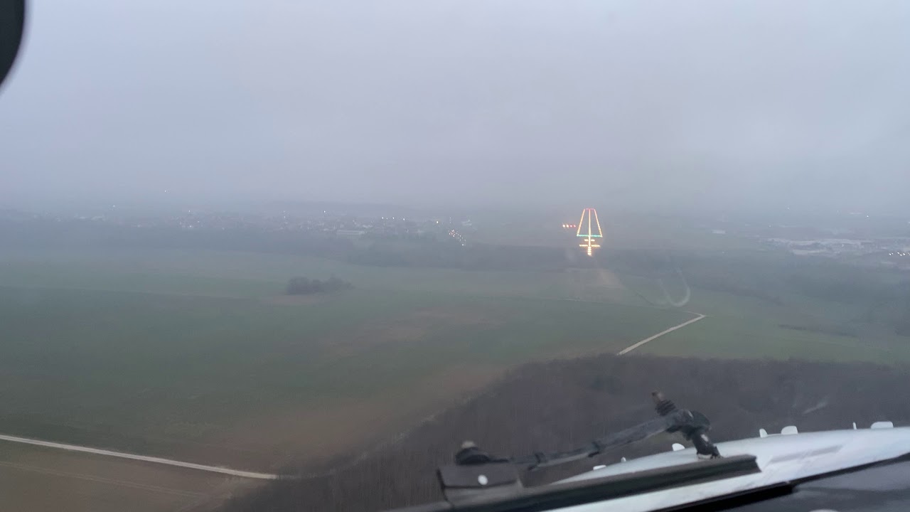 Landing RWY12 Beauvais (BVA/LFOB)
