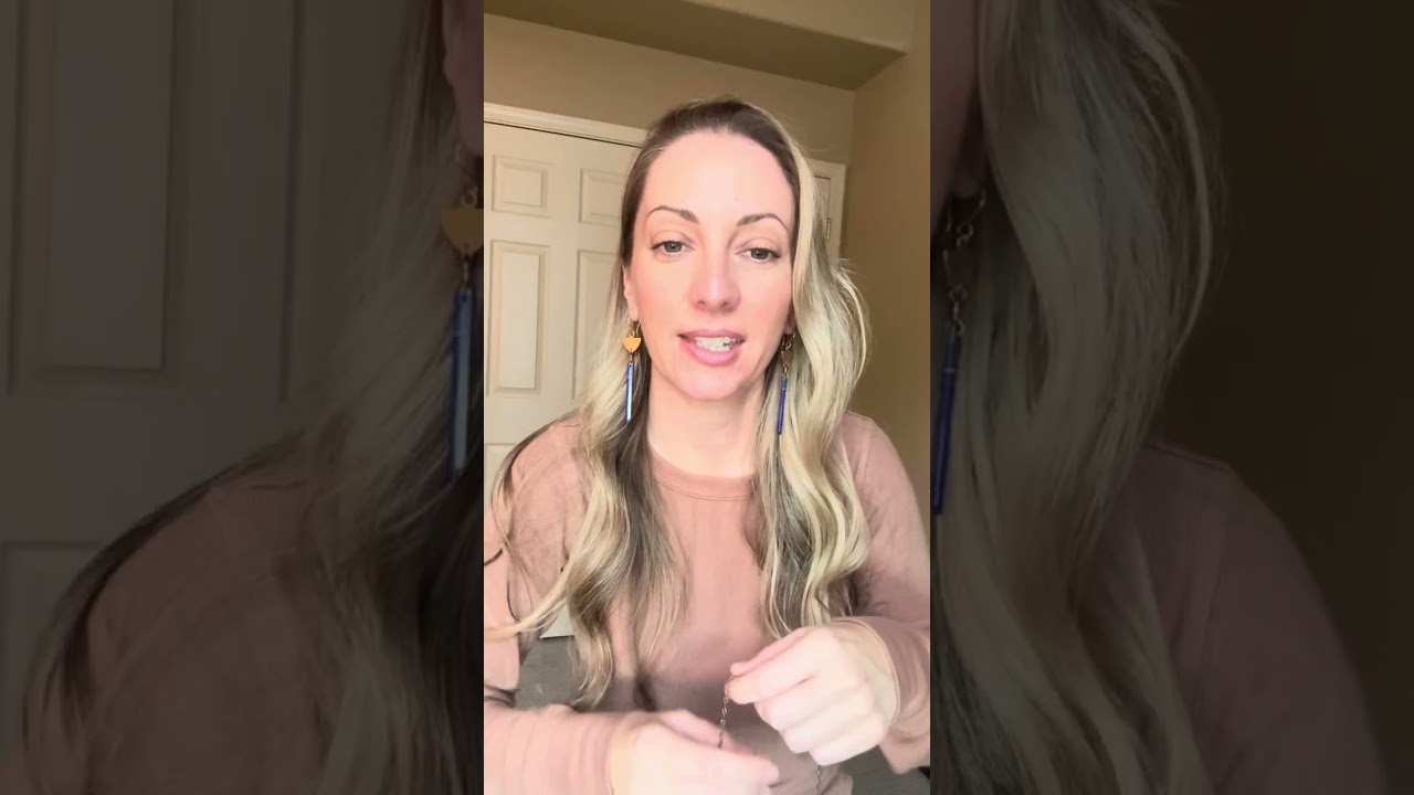 Caeruleus try-on video.