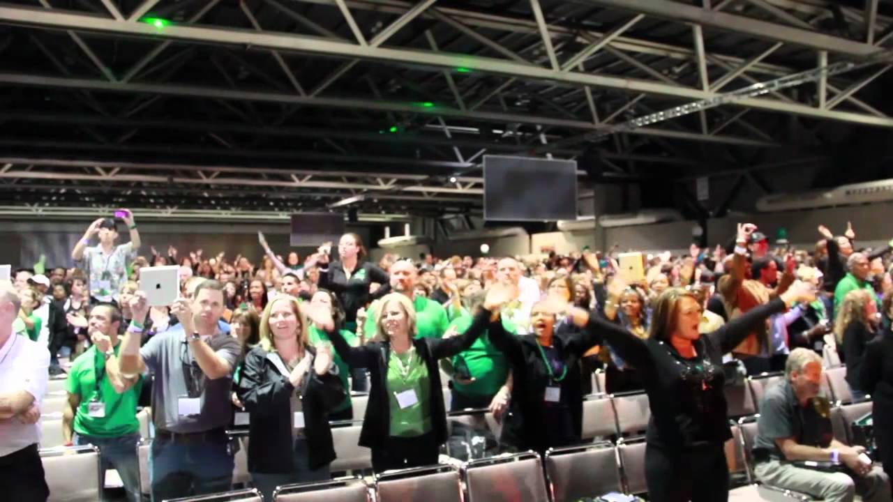 Carlton Flash Mob OFFICIAL | Alfonso Ribeiro leads flash mob with ViSalus in Kansas City