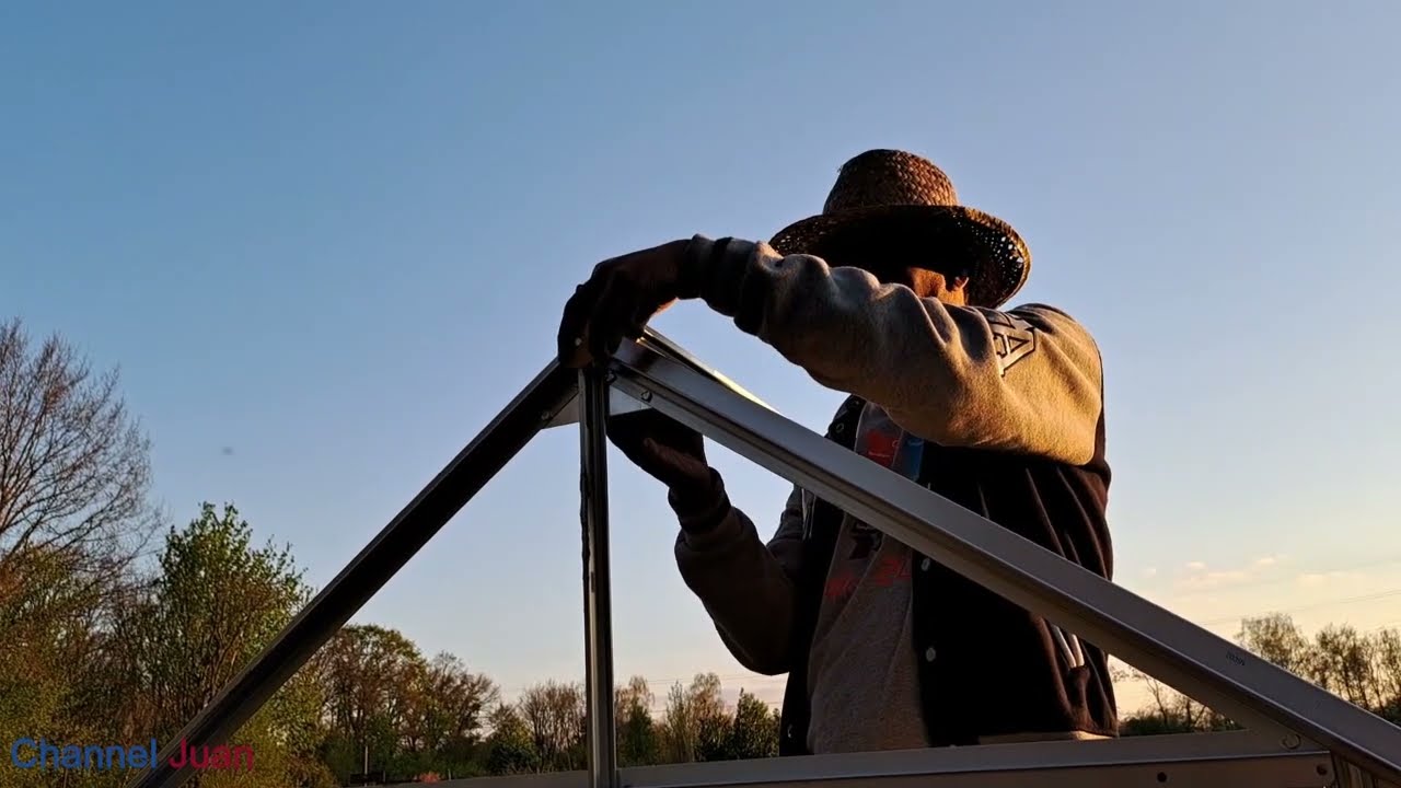 Building a (Vitavia) green house  - assembly video