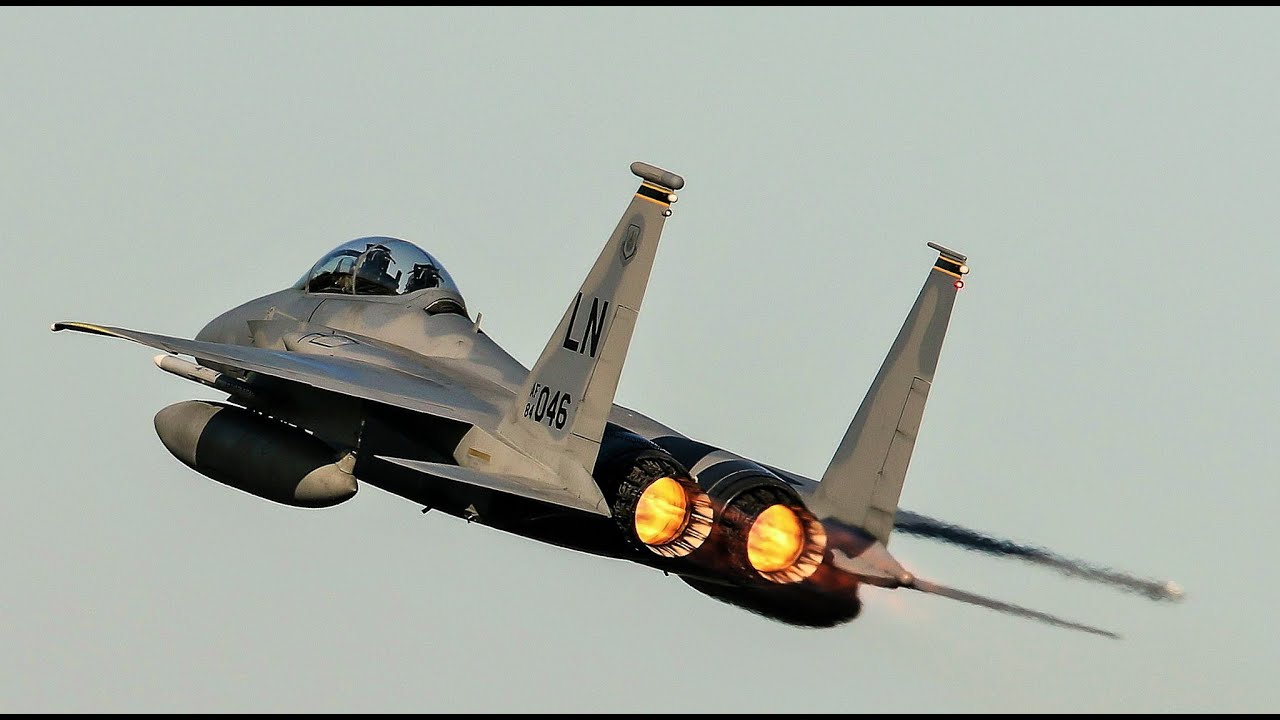 MASSIVE LAUNCH OF F15s AT LAKENHEATH (4K)