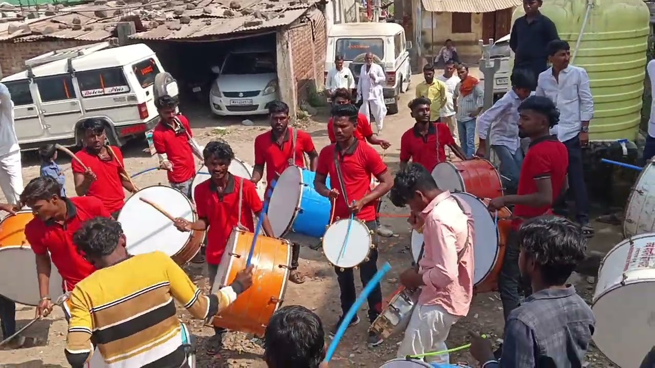 Lakshmi musical band party unchegaon  mo. 9730709215