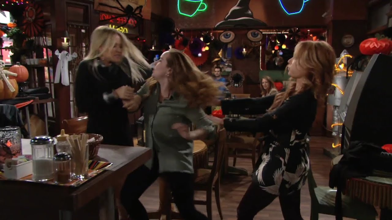 The Young And The Restless | Lauren Fenmore Baldwin Vs Sharon Collins McAvoy (October 27th, 2017)
