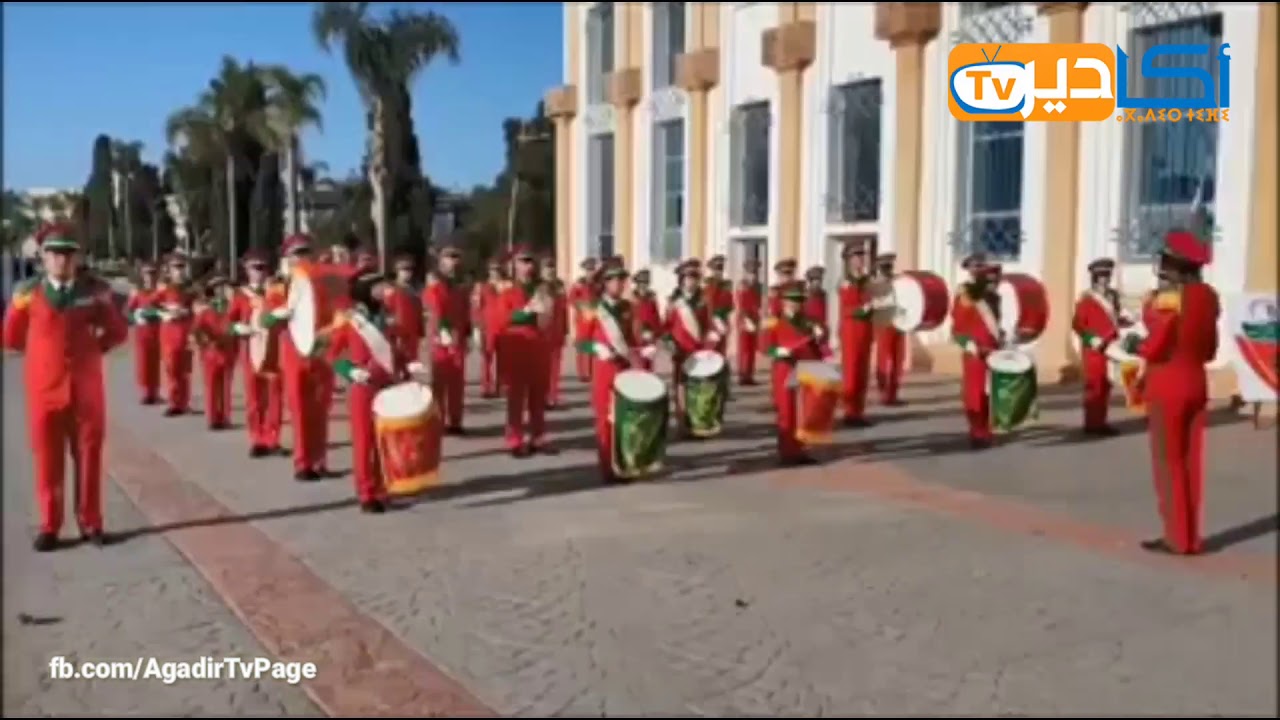 شاهد.. الفرقة النحاسية تمتع زوار أكادير بممر أيت سوس