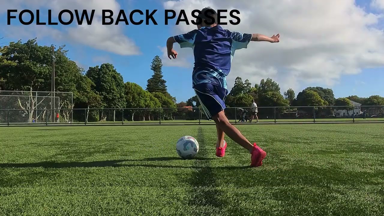 Top 7 Small Space Skills That HUMILIATE Defenders ⚡⚽ (Master Tight Control Fast!)