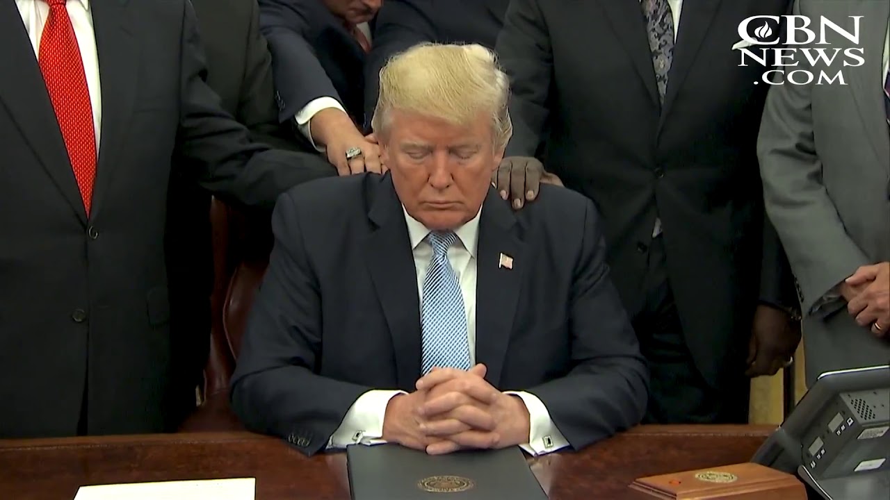This Prayer Over President Trump in the Oval Office Is Going Viral