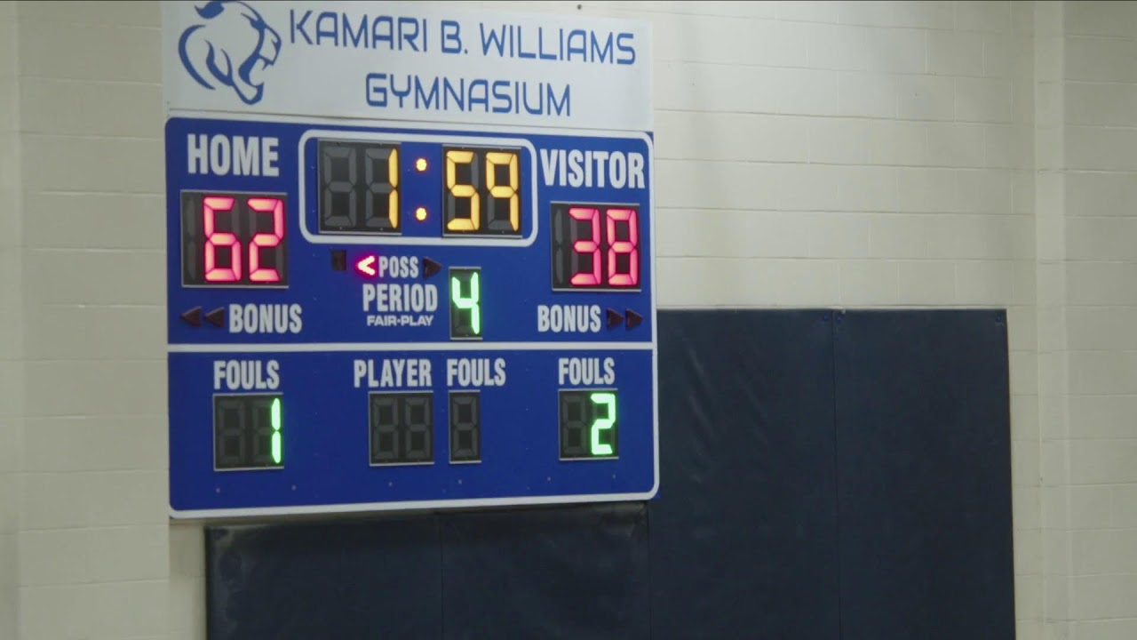 Men's Varsity Basketballball vs Medway